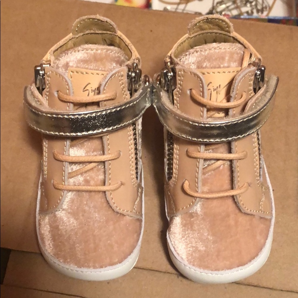 Giuseppe Junior size 16, baby shoe.0-6 months